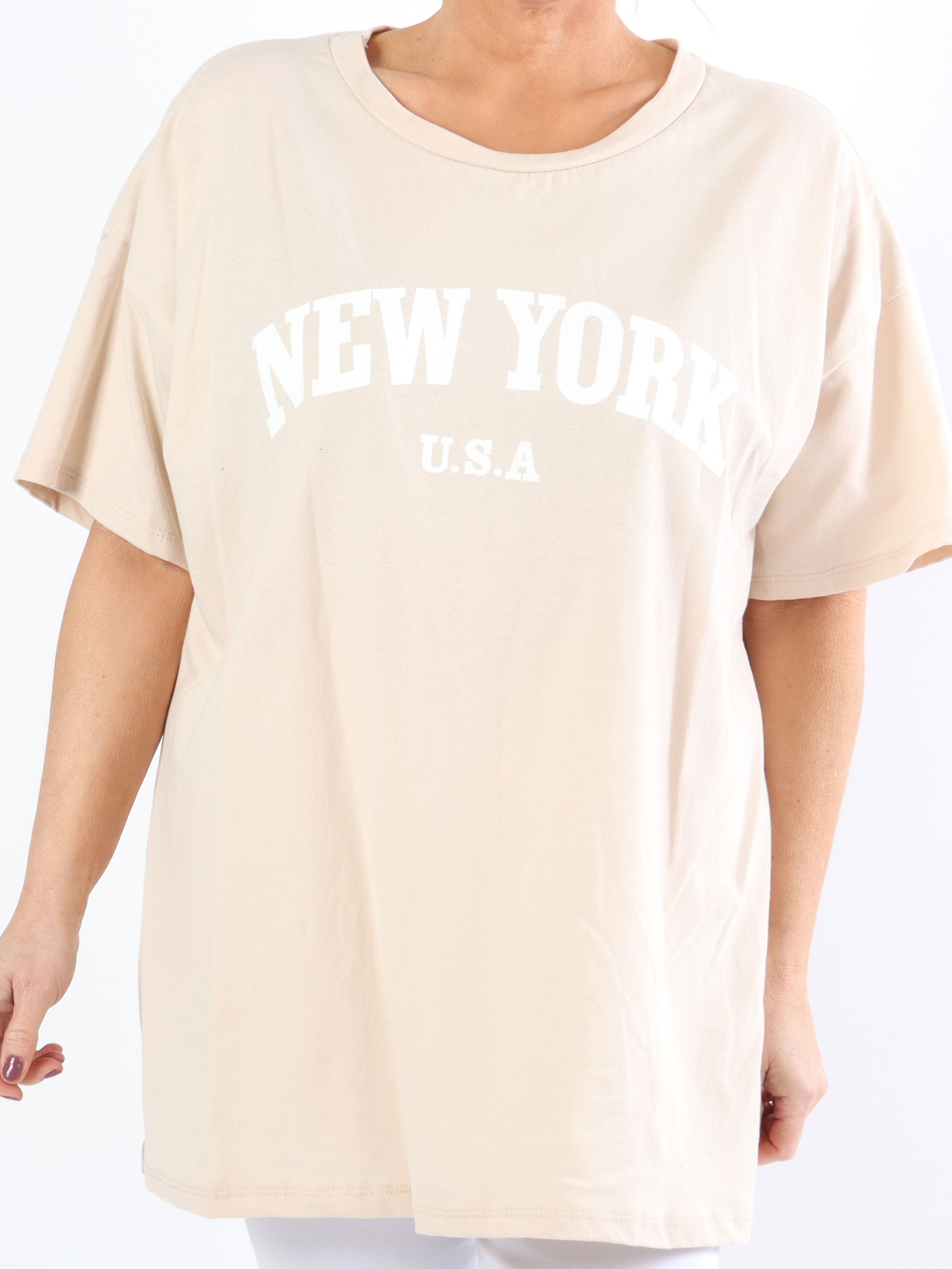 Sofia - Enkel plus size t-shirt med text på bröstet